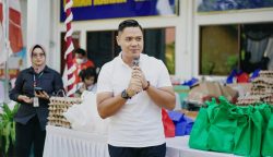 Ketua TP-PKK dan Plt Kadisdik Kalteng Sampaikan Kepedulian di Kawasan TPA Palangka Raya