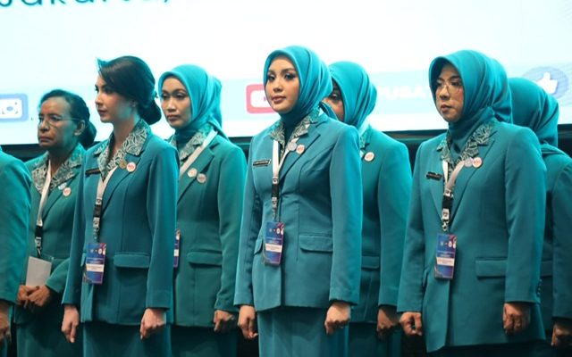 Aisyah Thisia Agustiar Sabran Dilantik Menjadi Ketua TP-PKK Kalteng Periode 2025-2030
