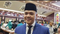 Plt Kadisdik KaltengTegaskan Proses Pengadaan Papan Tulis Interaktif Sudah Sesuai Mekanisme dan Diaudit Berkala