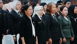 165 ASN Palangka Raya Terima Satyalancana Karya Satya, Wali Kota Fairid: Ini Apresiasi Negara