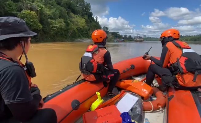 Tim SAR Turun Tangan Cari Tiga Penumpang Hilang Usai Perahu Dihantam Tongkang di Barito