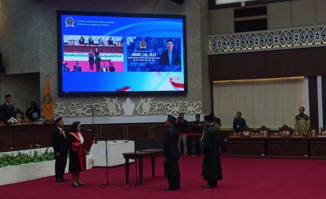 Junaidi dari Fraksi Demokrat Resmi Dilantik Jadi Wakil Ketua III DPRD Kalteng