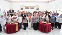 BKOW Kalteng saat menggelar aksi kemanusiaan di Lembaga Pemasyarakatan Perempuan Kelas IIA Palangka Raya (Foto; ist)
