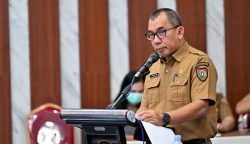 Plt. Kepala Bapperida Prov. Kalteng Syahfiri saat menyampaikan sambutan sekigus memberikan arahan (Foto:ist)