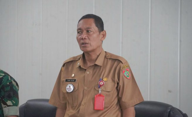 Staf Ahli Gubernur Kalteng Bidang Ekonomi, Keuangan, dan Pembangunan Yuas Elko saat menghadiri Rakor Pengendalian Inflasi Tahun 2026 yang dirangkaikan dengan evaluasi dukungan pemerintah daerah dalam Program 3 Juta Rumah serta sosialisasi penyelenggaraan jaminan produk halal. (Foto: ist)