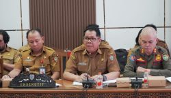 Sahli Darliansjah bersama Tim Pemprov pada Rapat bersama Pansus DPRD (Foto: ist)