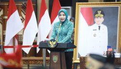 Ketua TP PKK Provinsi Kalimantan Tengah, Aisyah Thisia Agustiar Sabran, membacakan sambutan (Foto:ist)