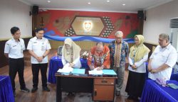 Penandatanganan PKS antara Dislutkan Prov. Kalteng dengan Fakultas Pertanian, Kehutanan, dan Perikanan UPR (Foto:ist)