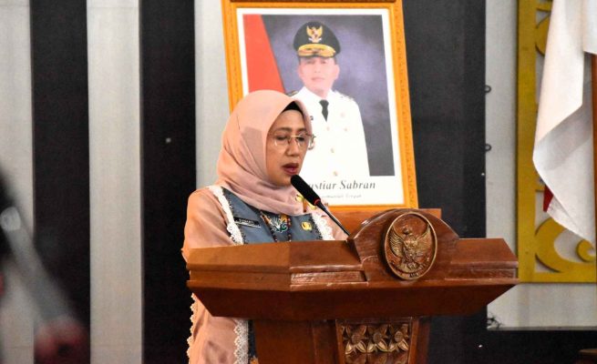 Asisten Administrasi Umum Setda Kalteng, Sunarti saat menyampaikan sambutan pada kegiatan Penutupan Latsar CPNS Gelombang IV Golongan II dan III Tahun 2026 (Foto: ist)
