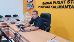 Statistisi Ahli Madya BPS Provinsi Kalimantan Tengah M. Taufiqurrahman saat memaparkan rilis April 2026 (Foto: ist)