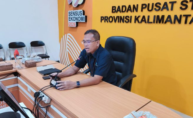 Statistisi Ahli Madya BPS Provinsi Kalimantan Tengah M. Taufiqurrahman saat memaparkan rilis April 2026 (Foto: ist)