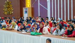 Antusiasme Masyarakat pada Penyaluran KHBS Tahap II (Foto:ist)