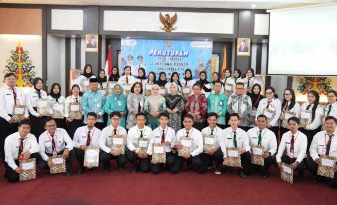 Foto bersama setelah kegiatan Penutupan Pelatihan Dasar (Latsar) Calon Pegawai Negeri Sipil (CPNS) Gelombang V Tahun 2026. (Foto:ist)