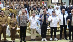 Gubernur Kalteng Agustiar Sabran saat foto bersama dalam acara FORBISDA BPD HIPMI Kalteng Tahun 2026 (Foto:ist)