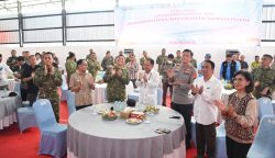 Gubernur Kalteng Agustiar Sabran saat menyaksikan peluncuran 1.061 Koperasi Merah Putih oleh Presiden Prabowo (Foto:ist)