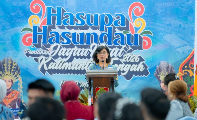Pj. Sekretaris Daerah Provinsi Kalimantan Tengah Linae Victoria Aden saat memberikan sambutan pada Hasupa Hasundau (Gala Dinner) Pemilihan Jagau dan Nyai Kalimantan Tengah Tahun 2026 (Foto:ist)