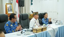 Gubernur Kalteng Agustiar Sabran saat melakukan sosialisasi program KHBS (Foto : ist)