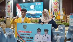 Mahasiswa yang menerima bantuan pendidikan dari Pemprov Kalteng (Foto:ist)